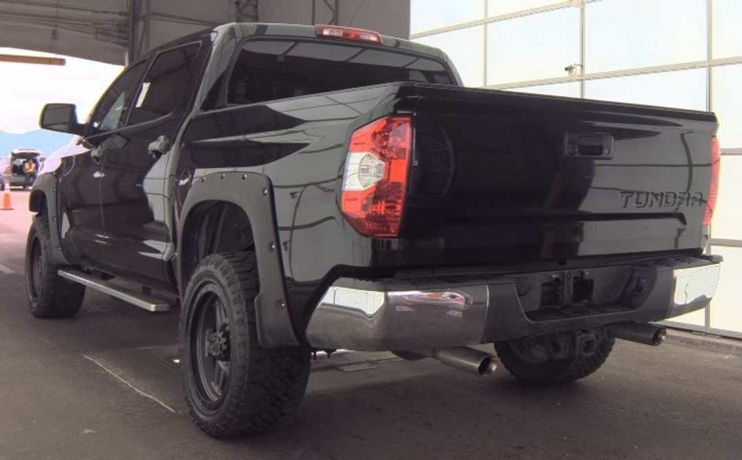 2016 Toyota Tundra SR5 - Image 4