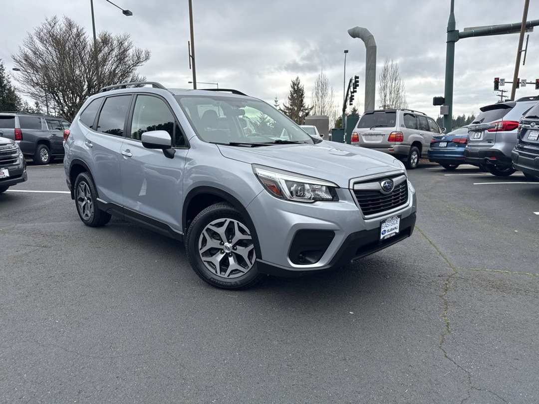 2019 Subaru Forester Premium - Image 2