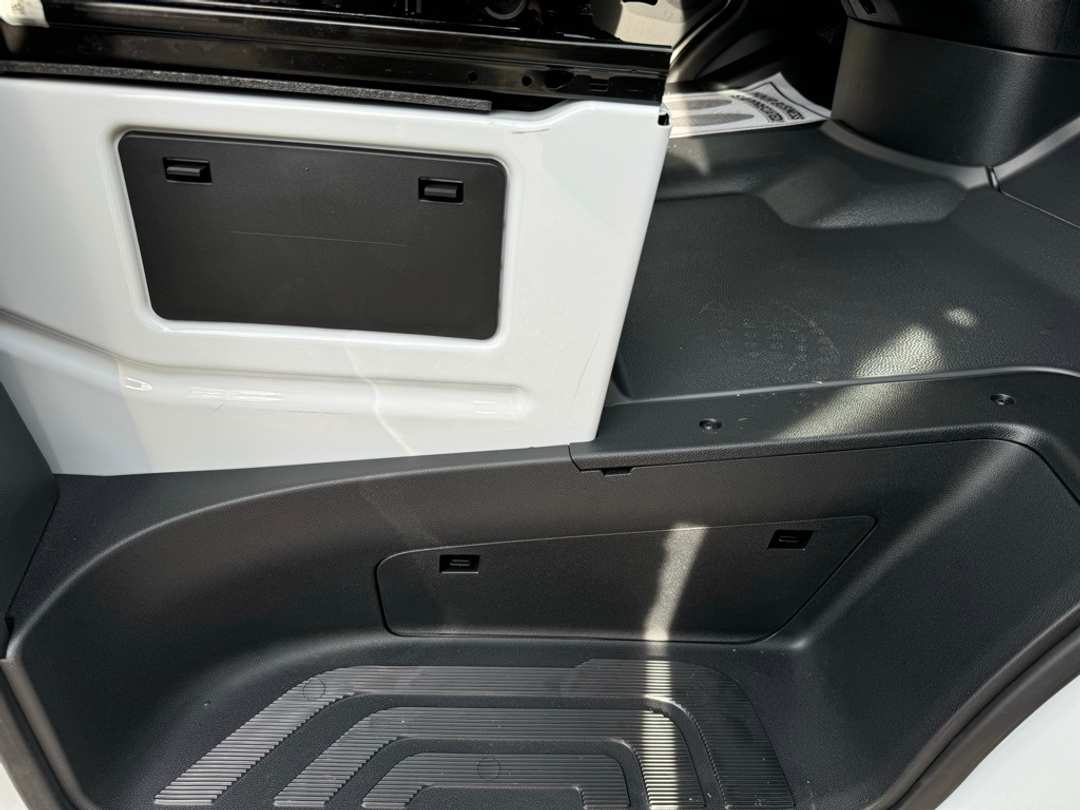 2024 Mercedes-Benz Sprinter 3500 Cargo 144 WB - Image 18