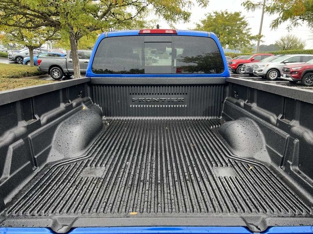 2026 Nissan Frontier SV - Image 9