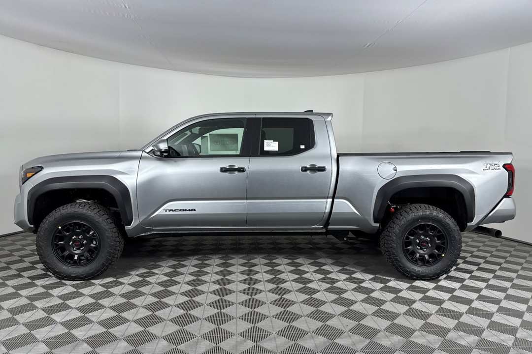 Toyota Tacoma - Image 6