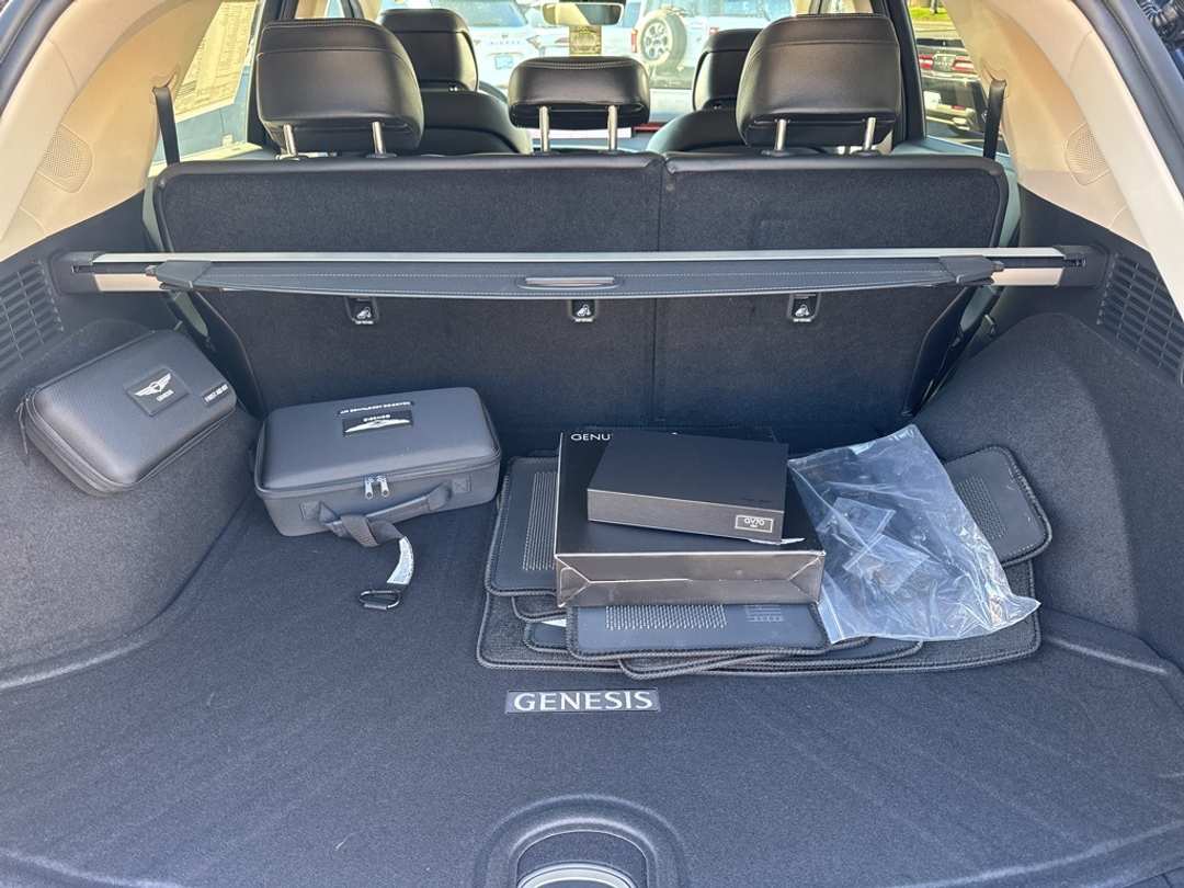 2026 Genesis Gv70 2.5T Advanced - Image 12