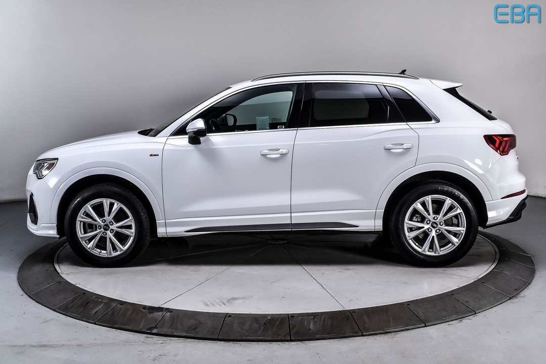 2024 Audi Q3 Premium - Image 3