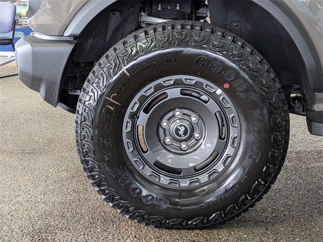 2025 Ford Bronco Base - Image 23