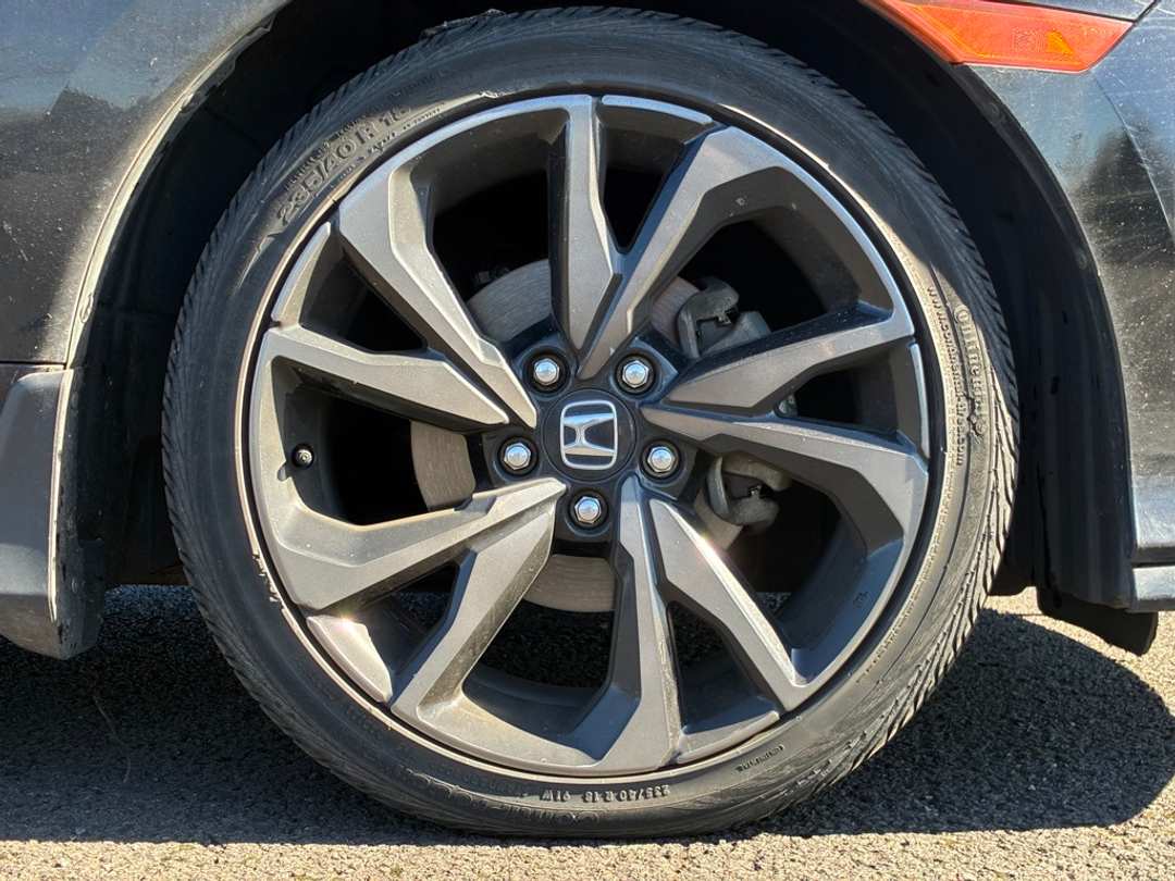 2017 Honda Civic Sport - Image 9