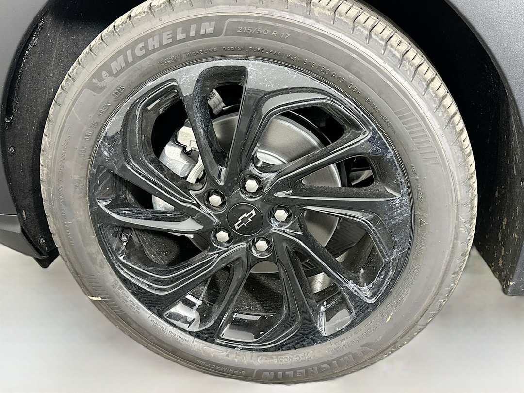 2027 Chevrolet Bolt Ev - Image 30