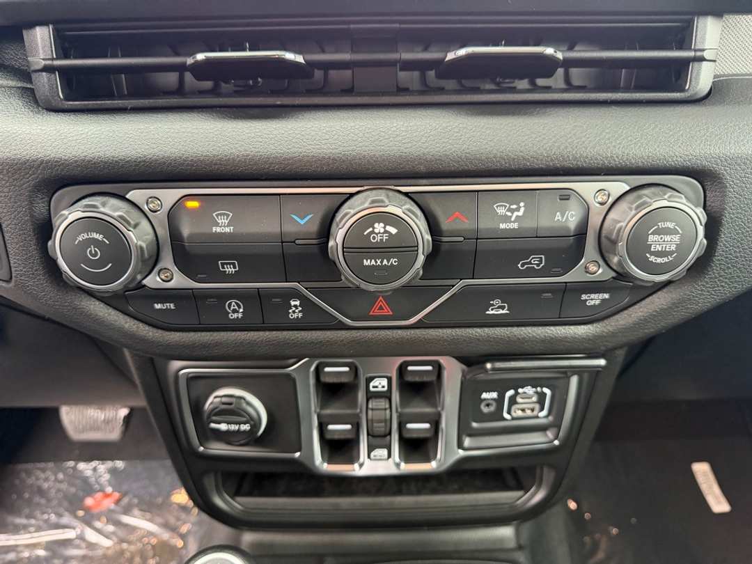 2026 Jeep Wrangler Sport - Image 24