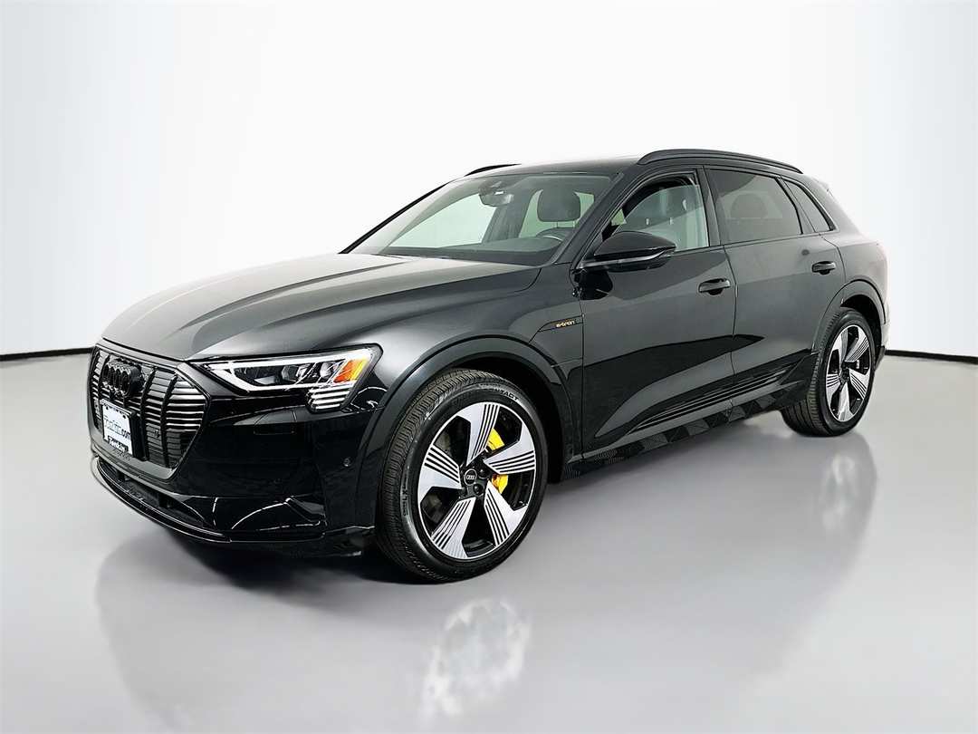 2022 Audi E-Tron Premium Plus - Image 3