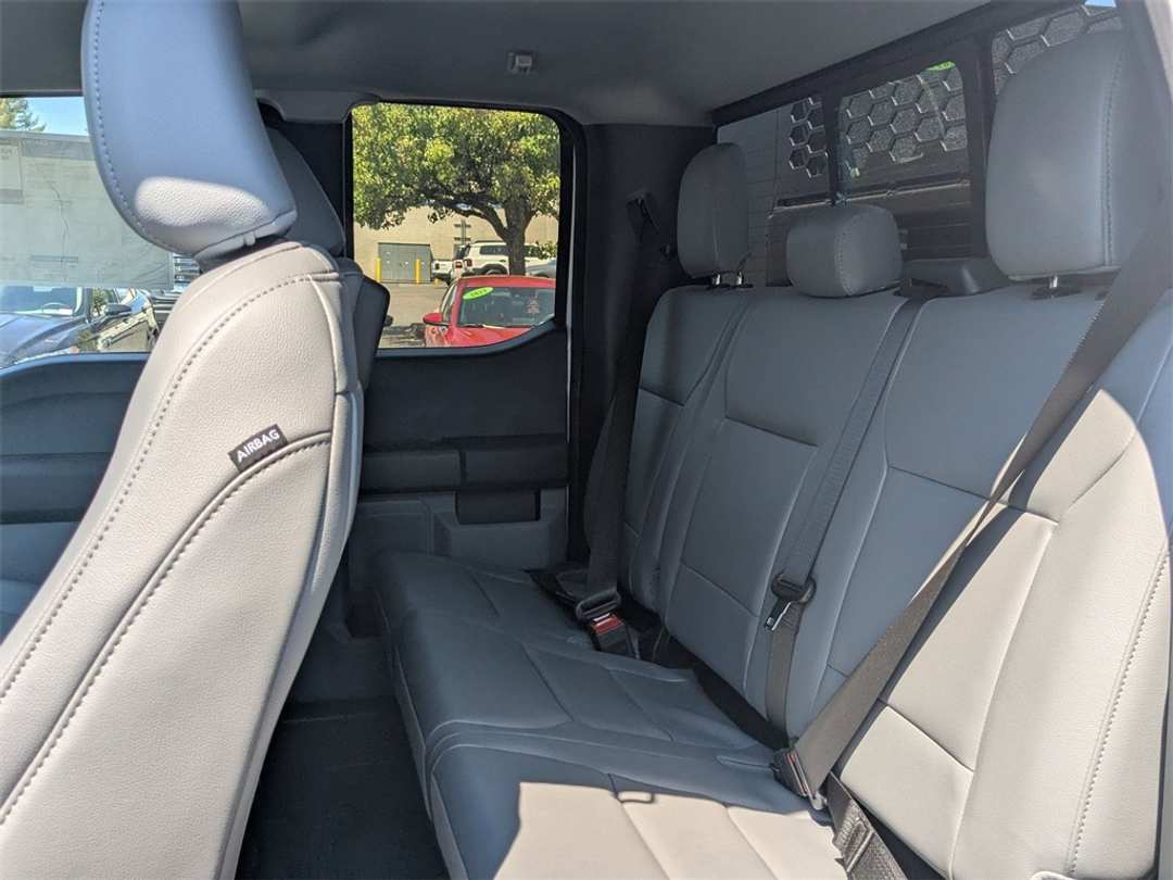 2025 Ford F-550Sd XL - Image 11