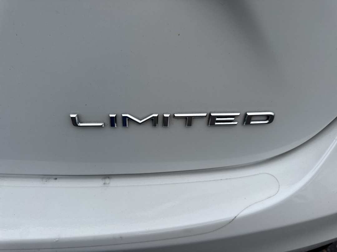 2016 Toyota Avalon - Image 11