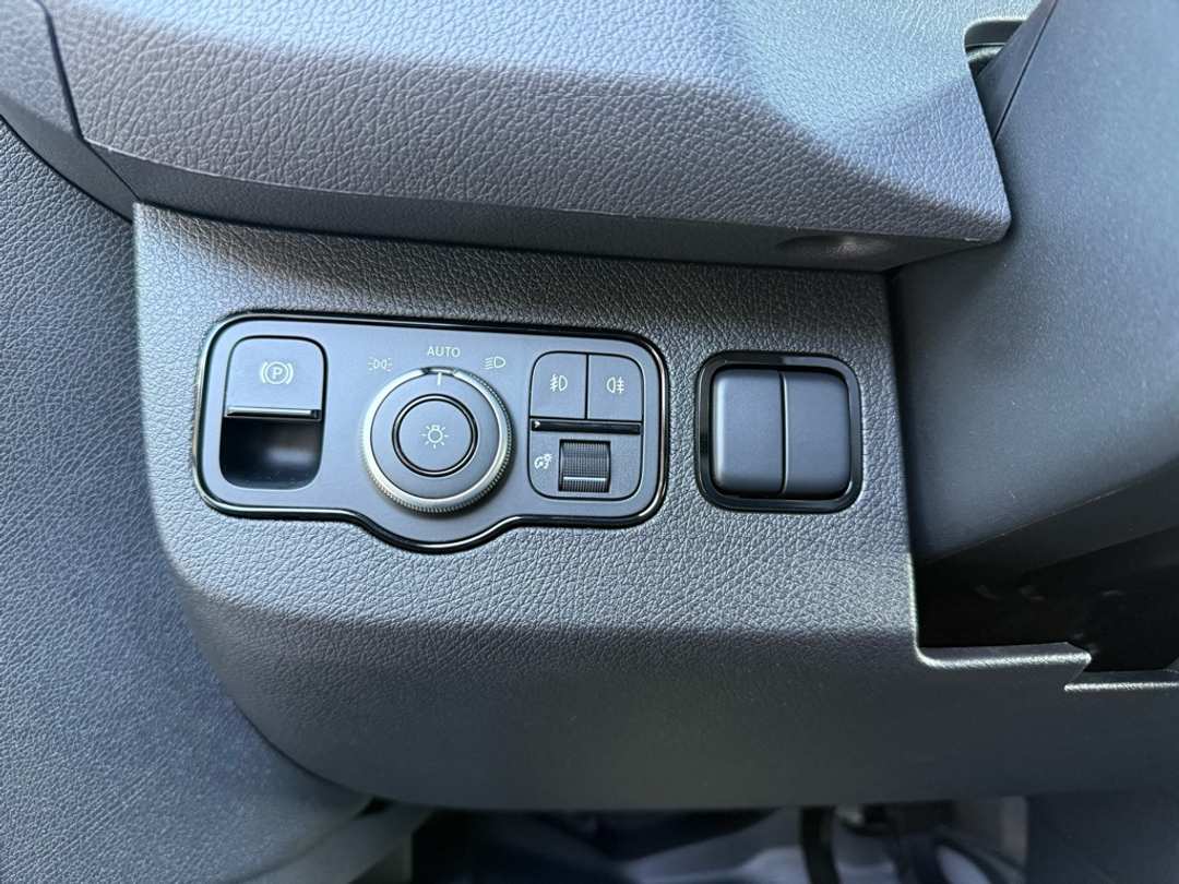 2026 Mercedes-Benz Sprinter 2500 Cargo 170 WB - Image 39