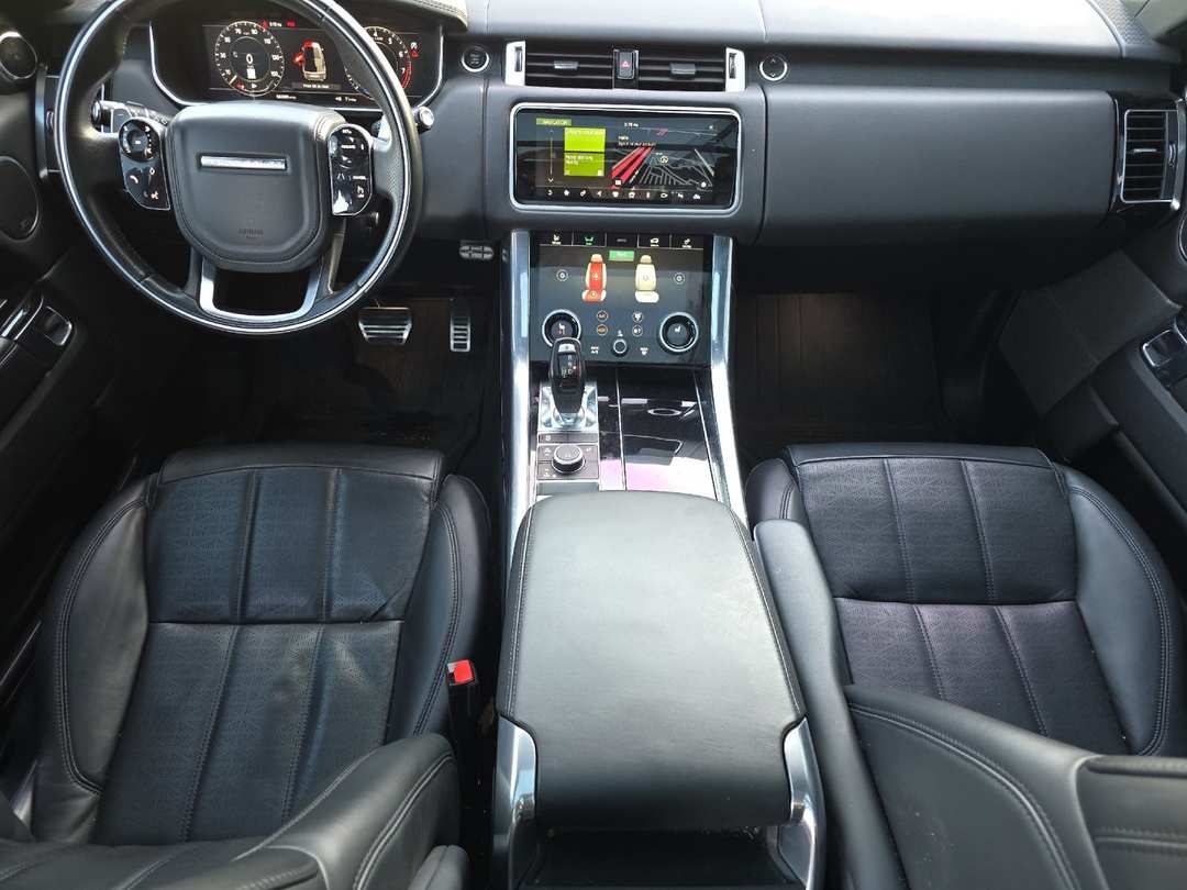 2018 Land Rover Range Rover Sport HSE Dynamic - Image 12