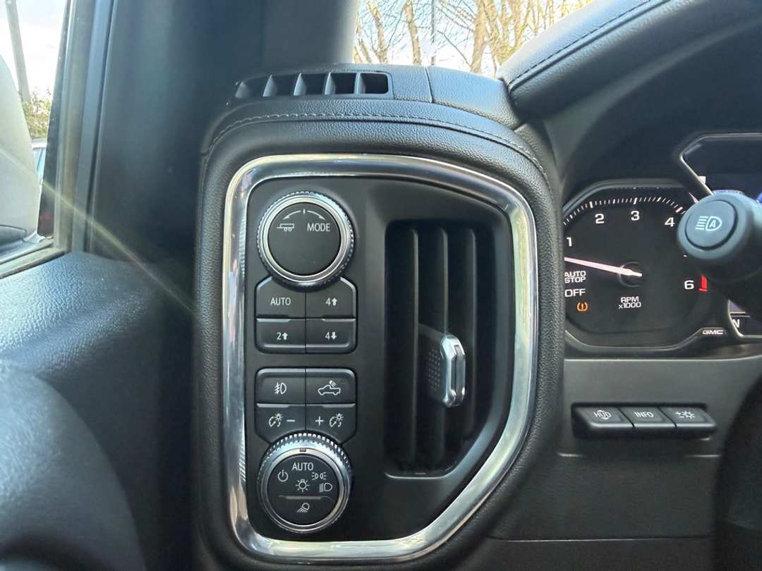 2021 GMC Sierra 1500 Denali - Image 29