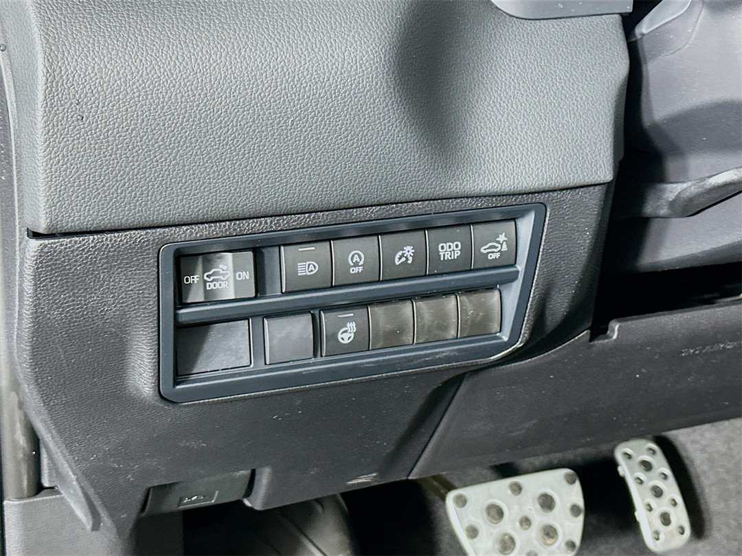 2026 Toyota Tundra Limited - Image 10