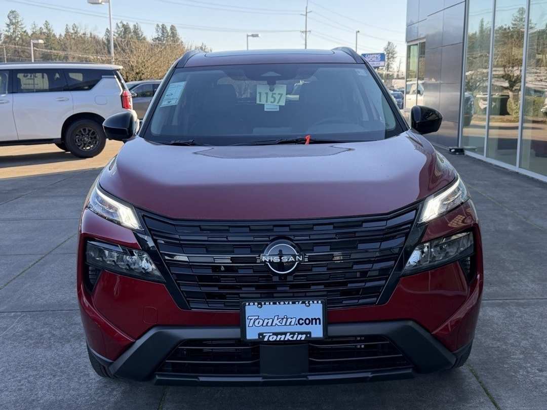 2026 Nissan Rogue Dark Armor - Image 3