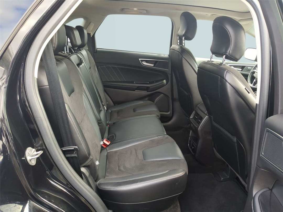 2017 Ford Edge Sport - Image 27