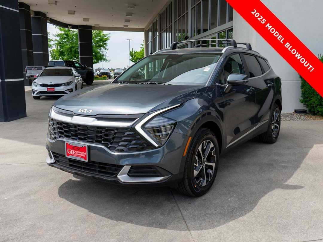 2025 Kia Sportage EX - Image 3