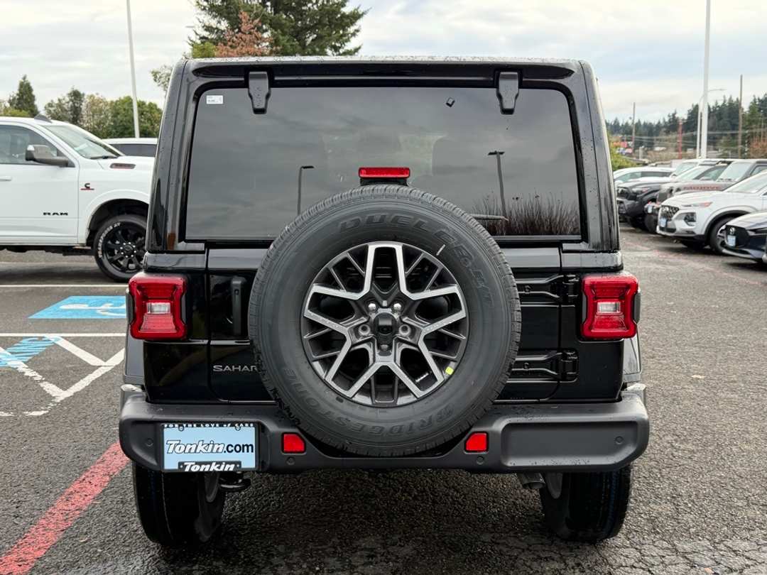 2026 Jeep Wrangler Sahara - Image 7