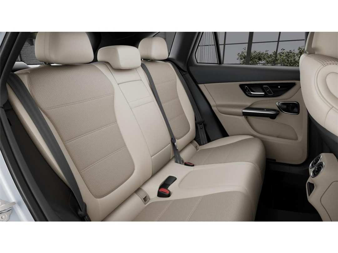 2026 Mercedes-Benz GLC GLC 300 - Image 5