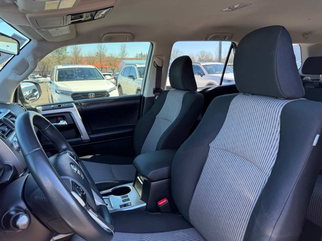 2017 Toyota 4Runner SR5 - Image 15