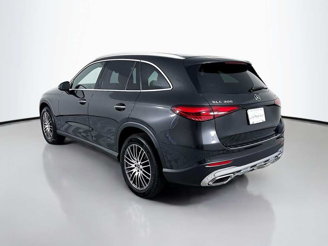 2026 Mercedes-Benz GLC GLC 300 - Image 3