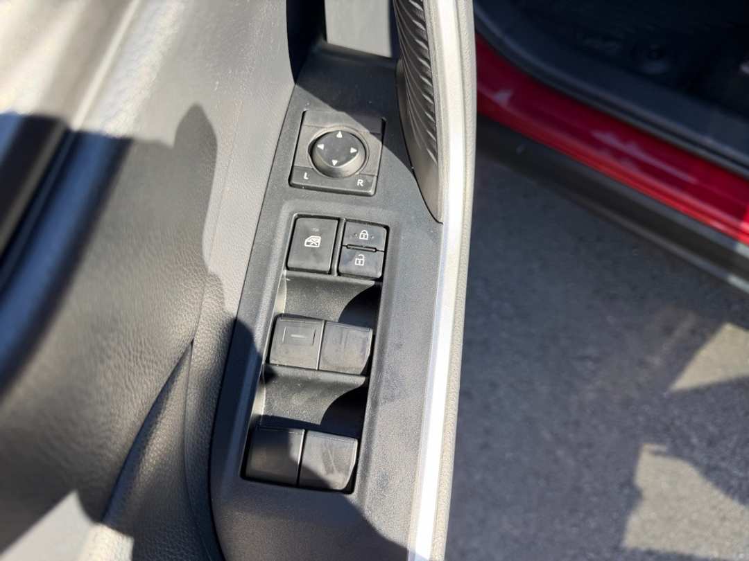 2019 Toyota Rav4 LE - Image 13