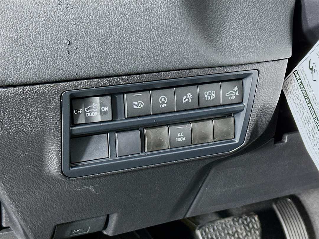 2026 Toyota Tundra Limited - Image 10