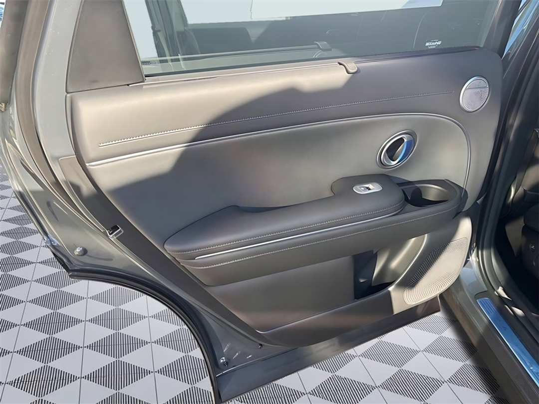 2026 Hyundai Palisade Calligraphy - Image 17