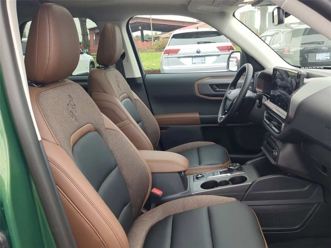 2025 Ford Bronco Sport Outer Banks - Image 31