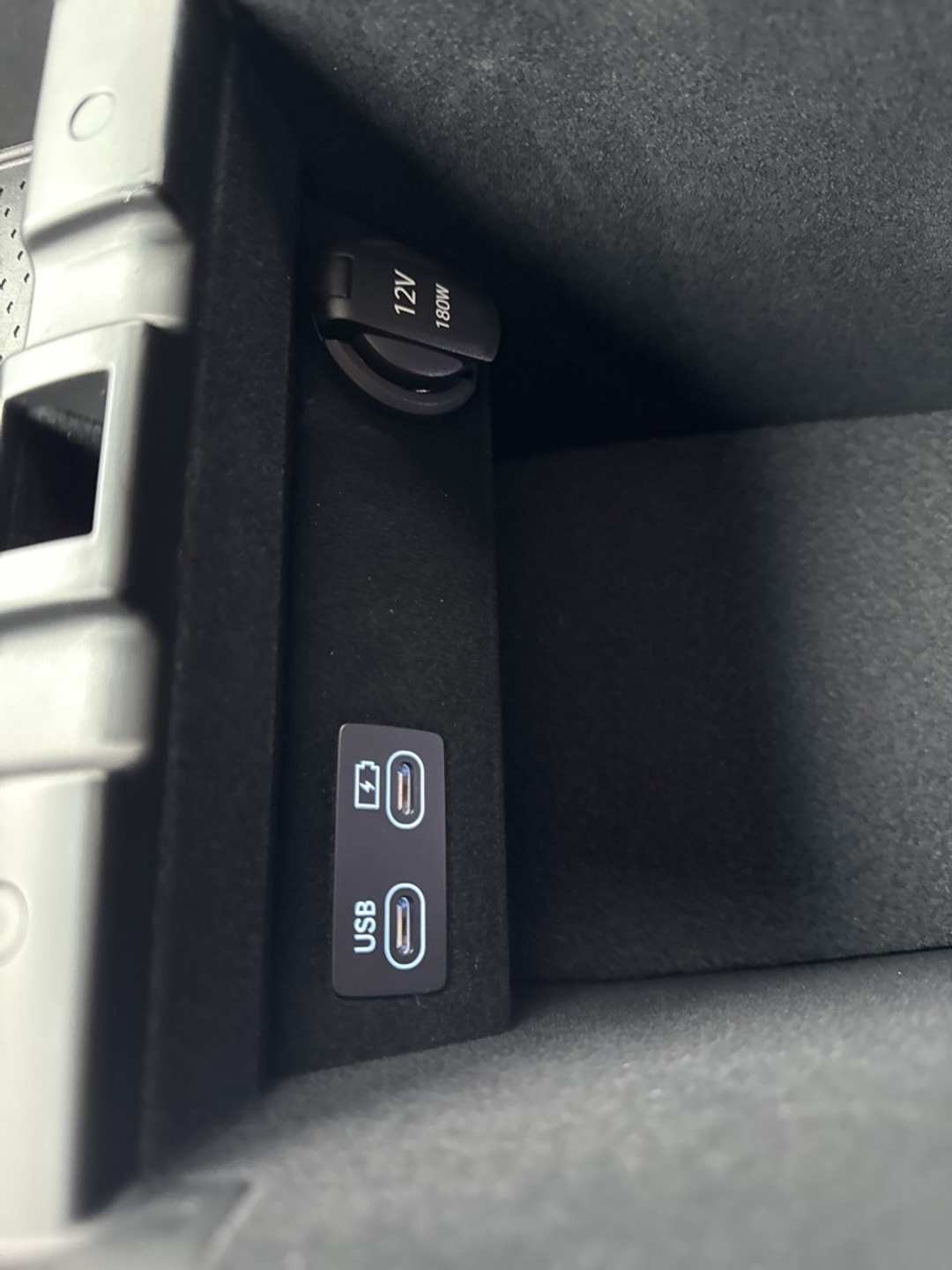 2026 Genesis Gv70 2.5T Advanced - Image 32