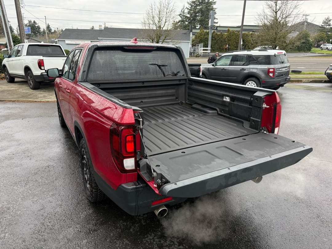 2025 Honda Ridgeline Sport - Image 9