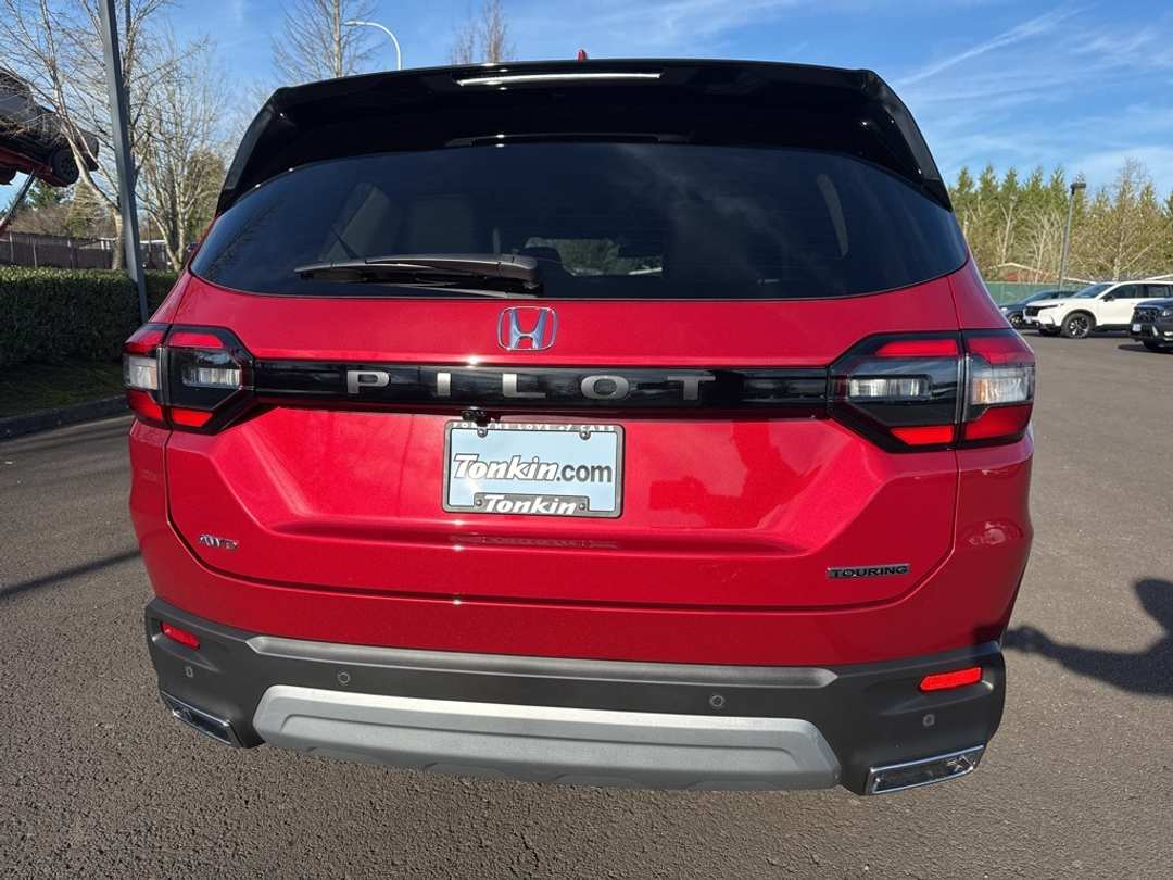 2025 Honda Pilot Touring - Image 4