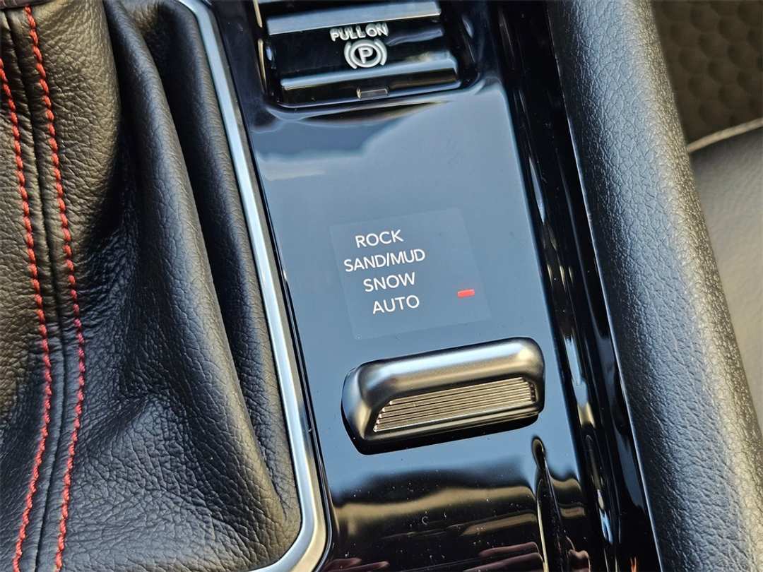 2026 Jeep Compass Trailhawk - Image 25