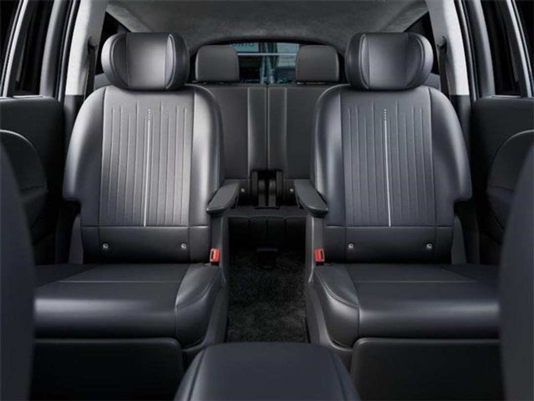 2026 Hyundai Ioniq 9 Performance Calligraphy - Image 12