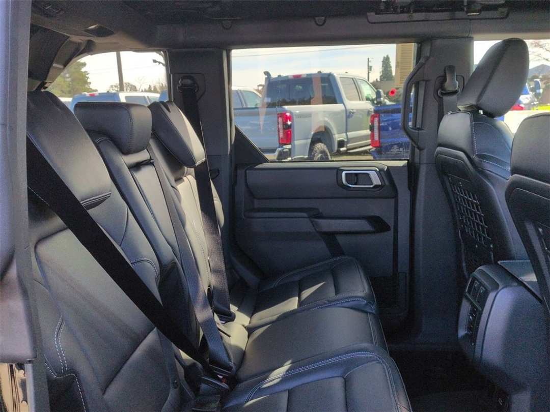 2025 Ford Bronco Big Bend - Image 28