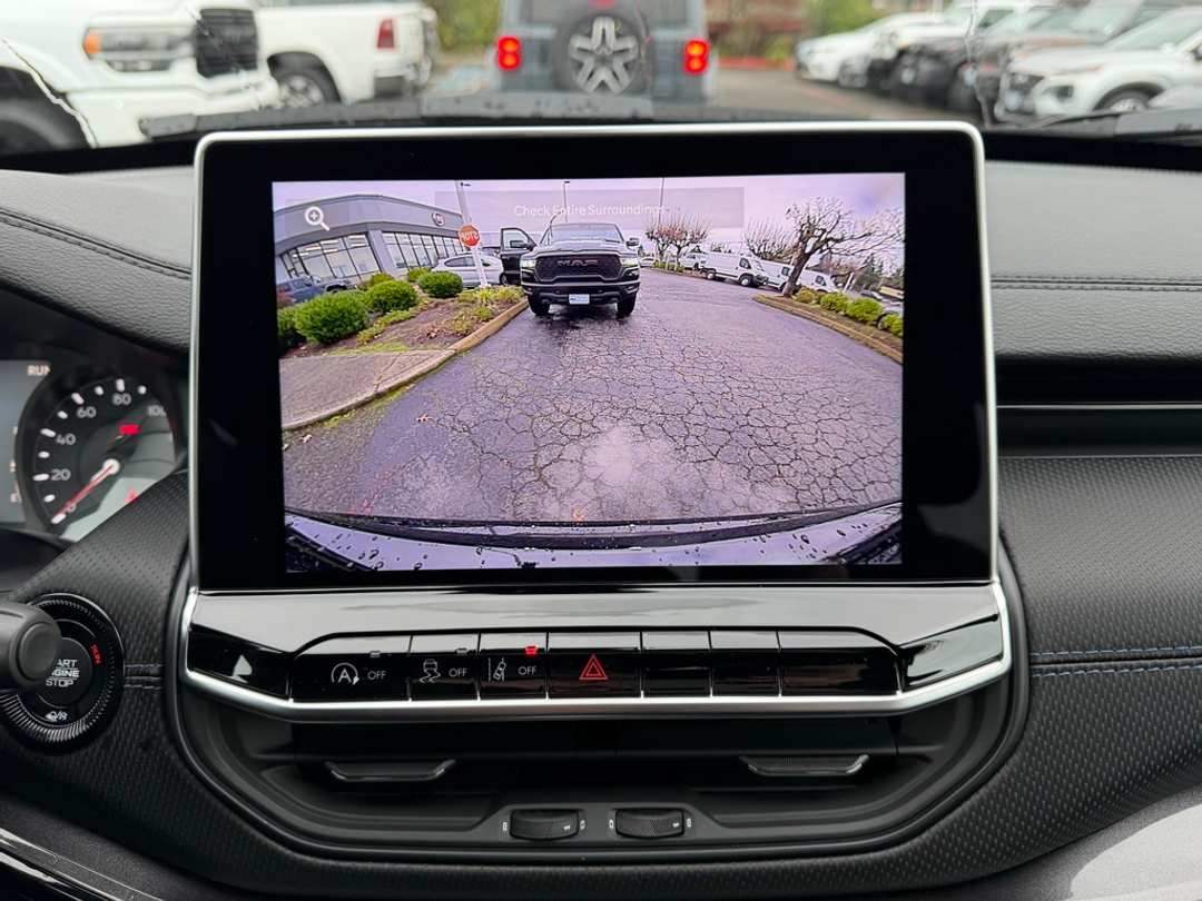 2026 Jeep Compass Latitude - Image 22