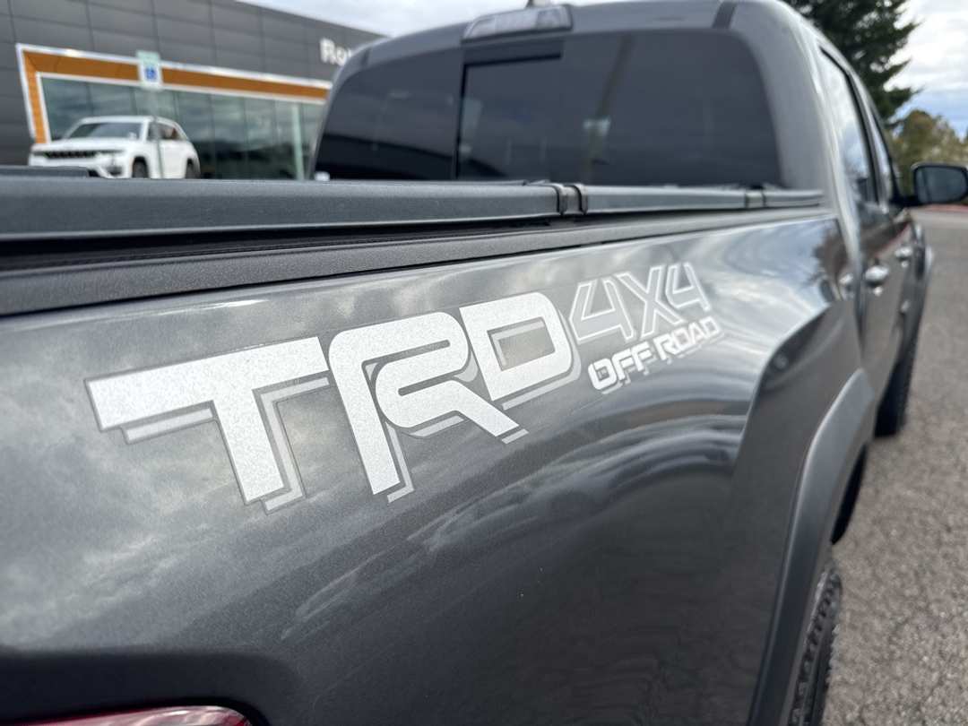2019 Toyota Tacoma TRD OffRoad - Image 9