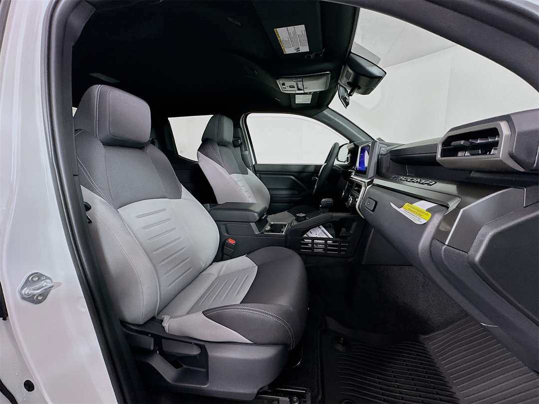 2025 Toyota Tacoma TRD OffRoad - Image 27