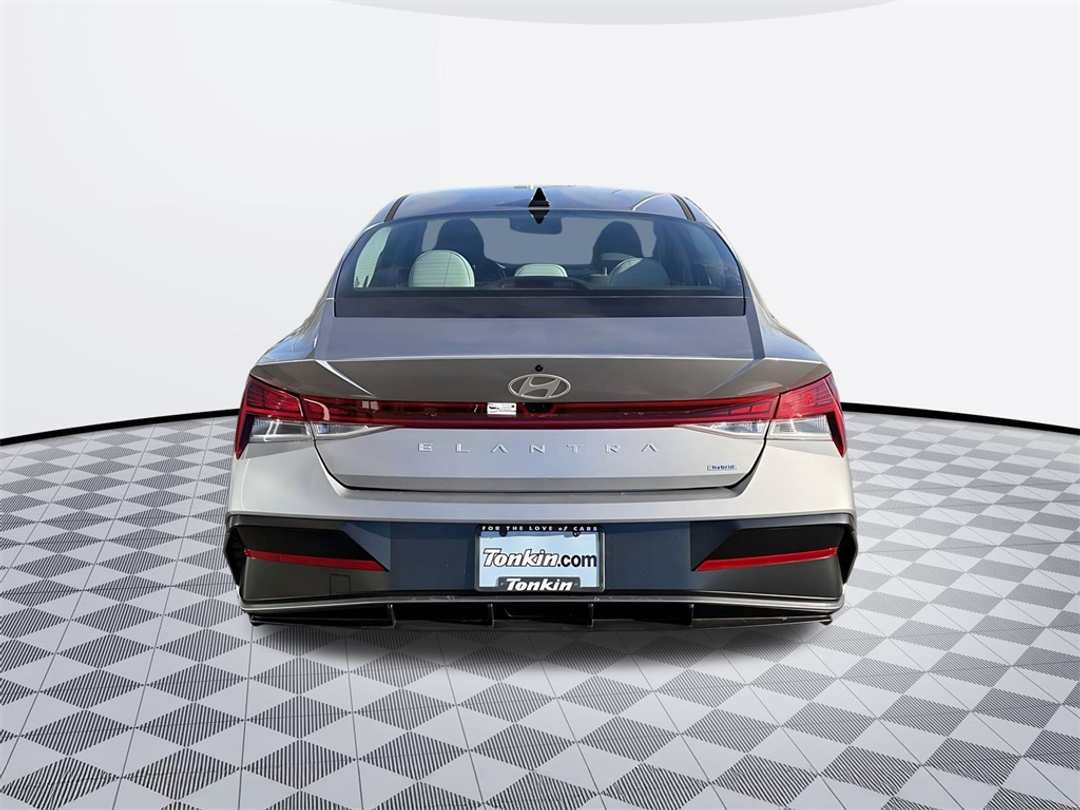 2026 Hyundai Elantra Limited - Image 6