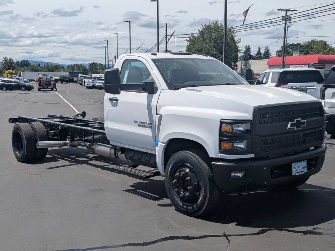 2024 Chevrolet Silverado 4500Hd Work - Image 8