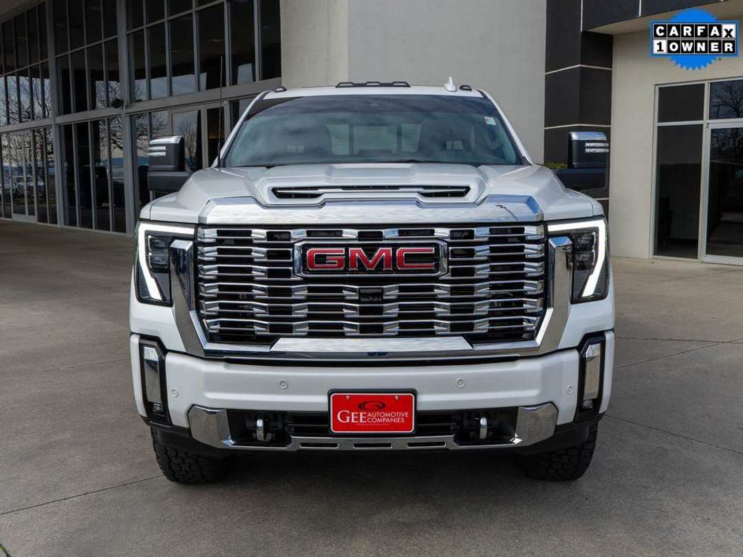 2024 GMC Sierra 3500Hd Denali - Image 2