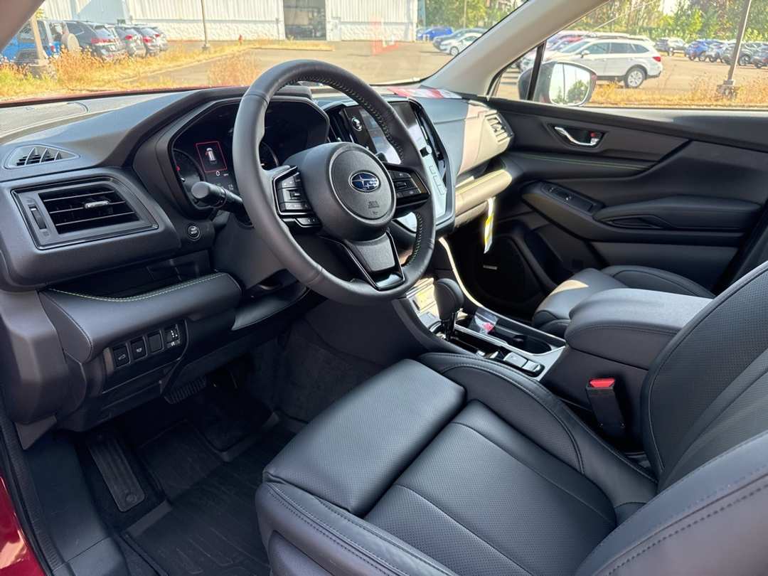 2025 Subaru Ascent Onyx Edition Touring - Image 17
