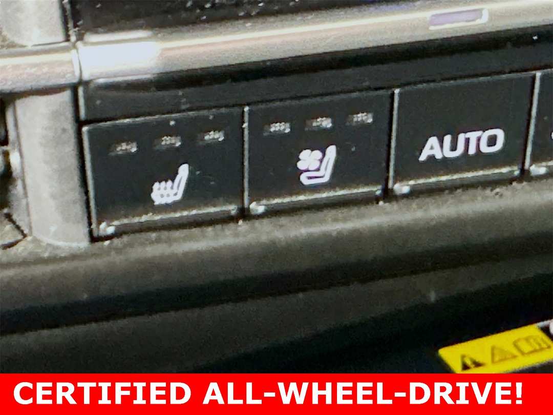 2025 Toyota Sienna Platinum - Image 23