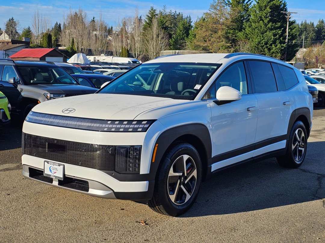 2026 Hyundai Ioniq 9 SE - Image 3