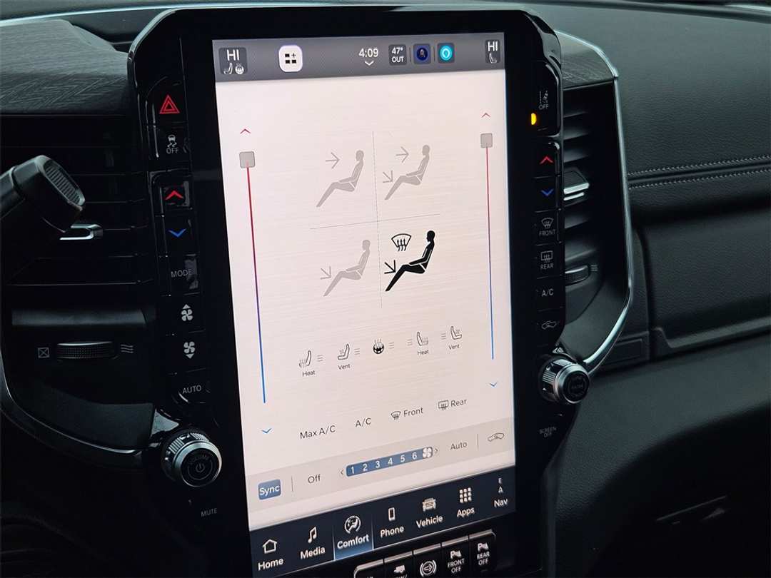 2026 Ram 3500 Laramie - Image 22