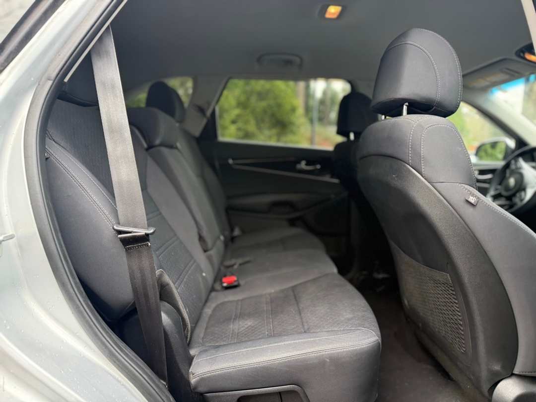 2017 Kia Sorento LX - Image 20