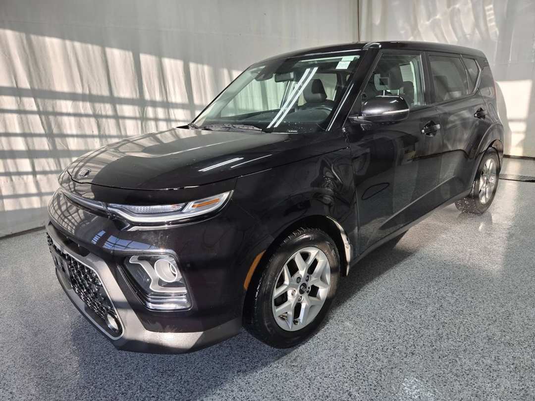 2021 Kia Soul EX - Image 2