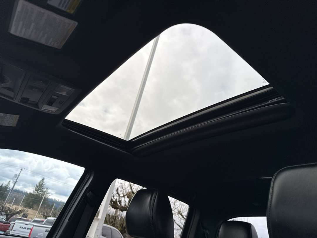 2019 Toyota Tacoma TRD OffRoad - Image 12