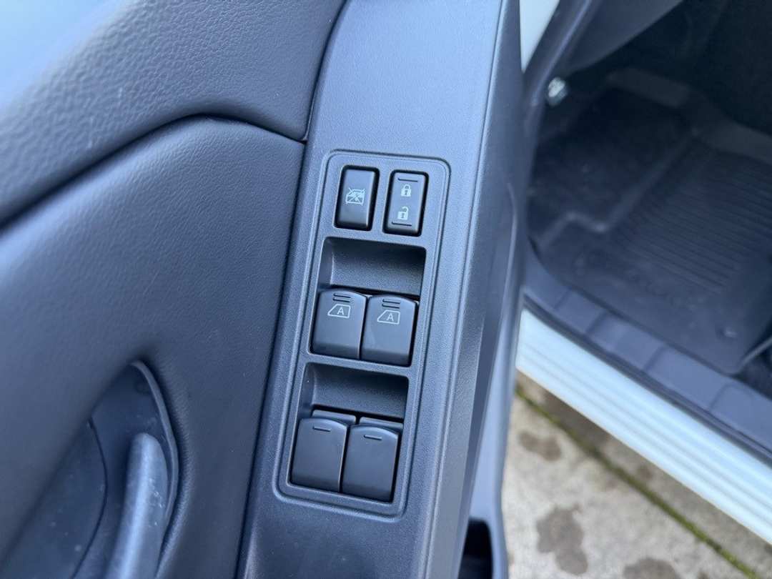 2026 Nissan Frontier S - Image 13