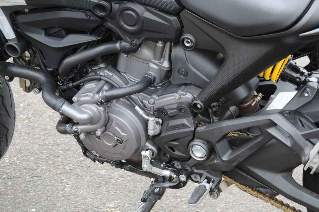 2022 Ducati Monster + - Image 7